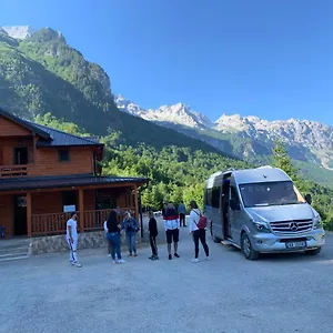 Bujtina Malaj , Valbone Albanie
